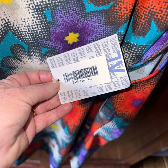 Lularoe XL turquoise, red, purple,‎ floral tank top. NWT. Bra friendly - Picture 7 of 8